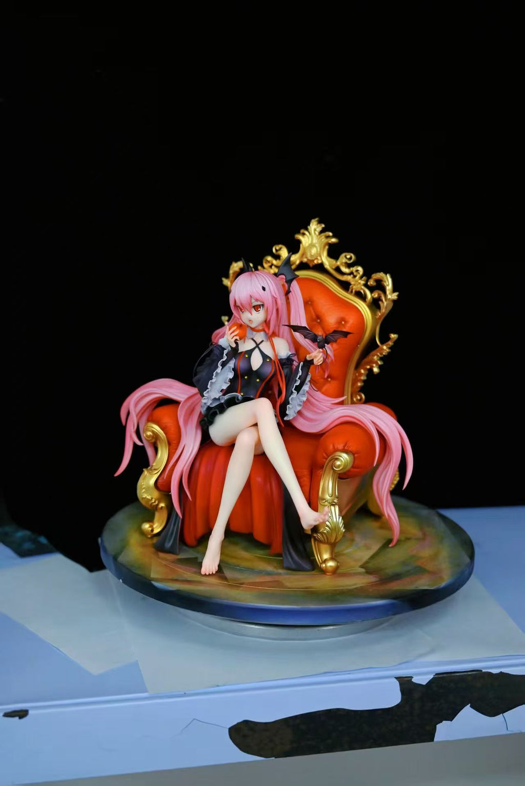 HuiMan Studio Krul Tepes statue angled view