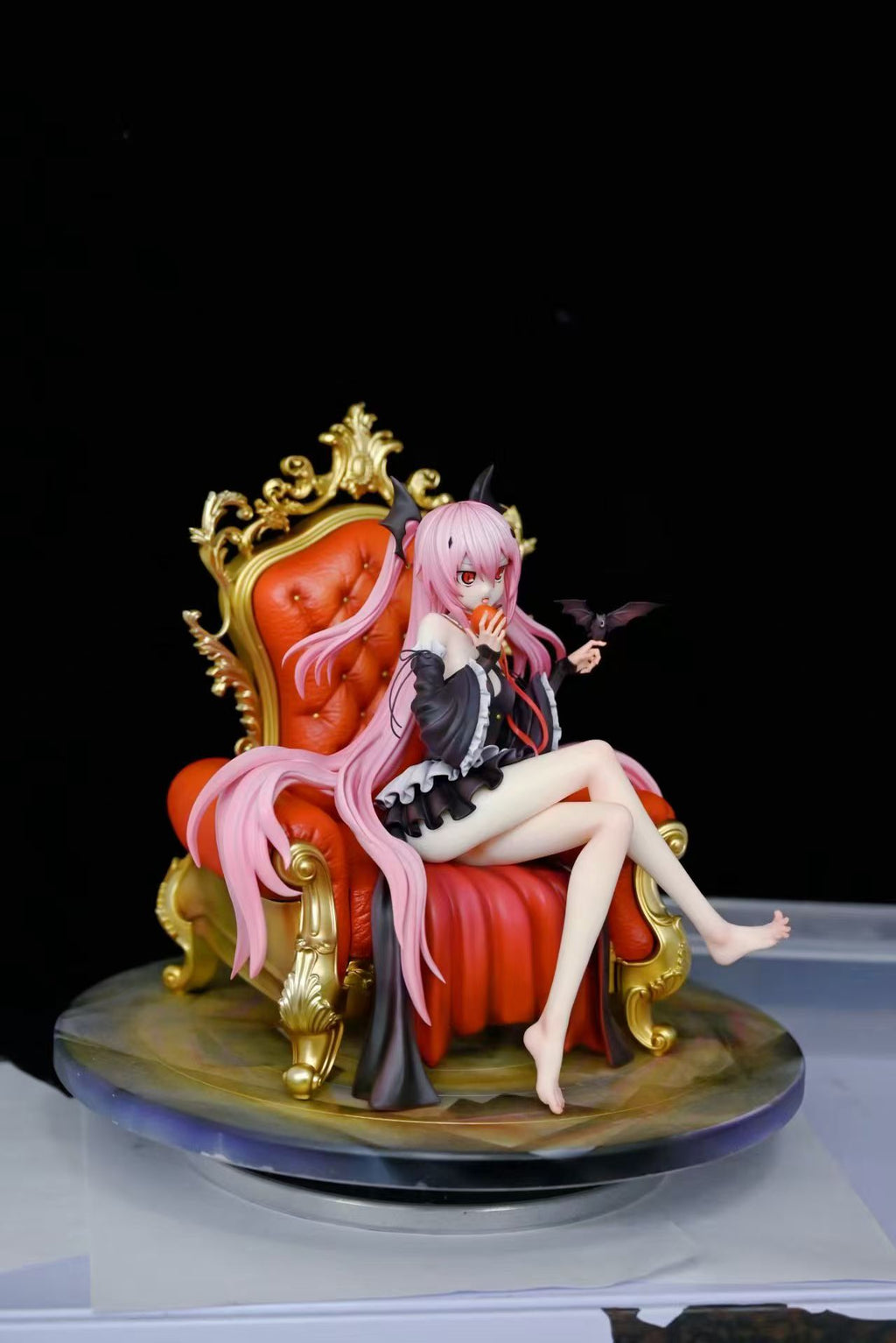 HuiMan Studio Krul Tepes statue side view